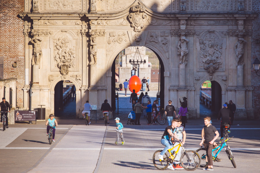 Semnalizare pistă de biciclete Catedrala - Poarta 3